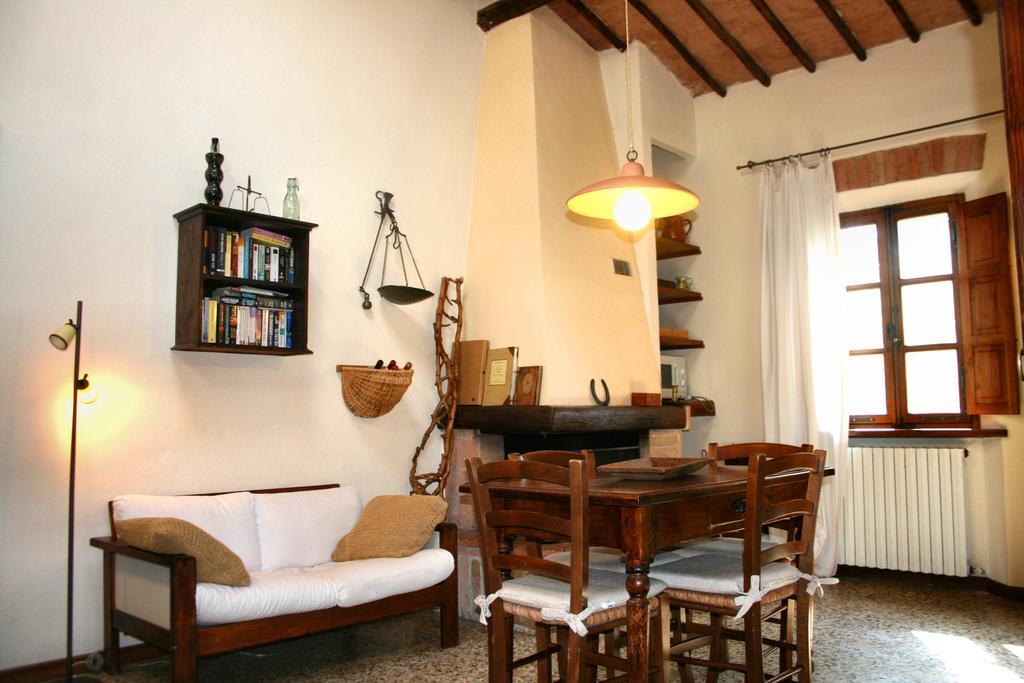 Agriturismo Poggio Salvi Sovicille Camera foto